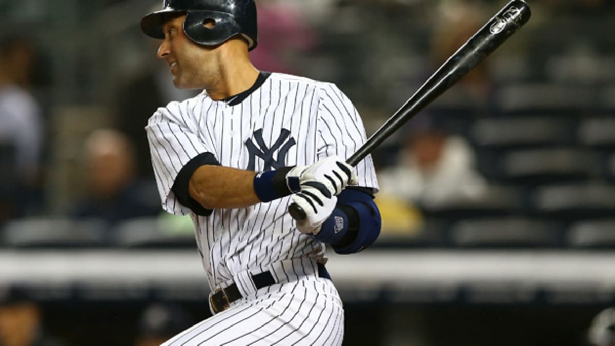 $169,500 Worth Fraud Involving 5X World Series Champion Derek Jeter Shocks  Baseball World - EssentiallySports