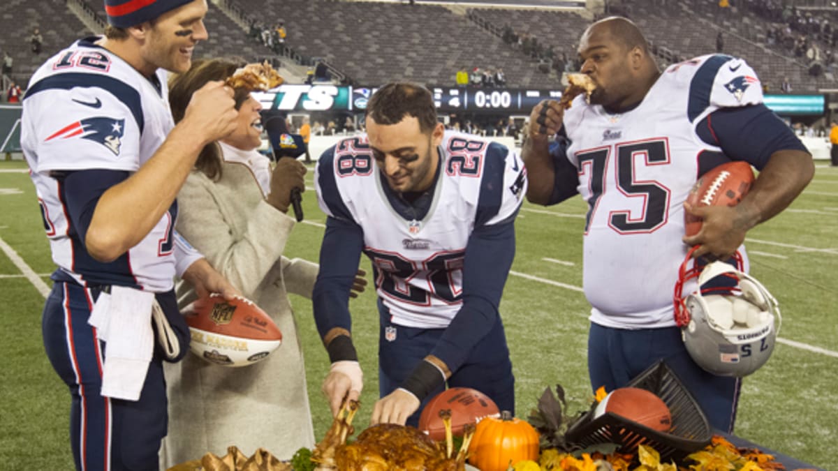 19 Memorable Thanksgiving Day Football Moments