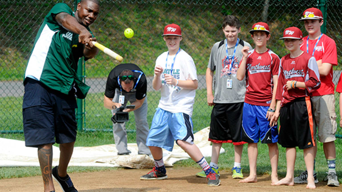 Day 2 at the 2014 MLB All-Star Game - SI Kids: Sports News for Kids