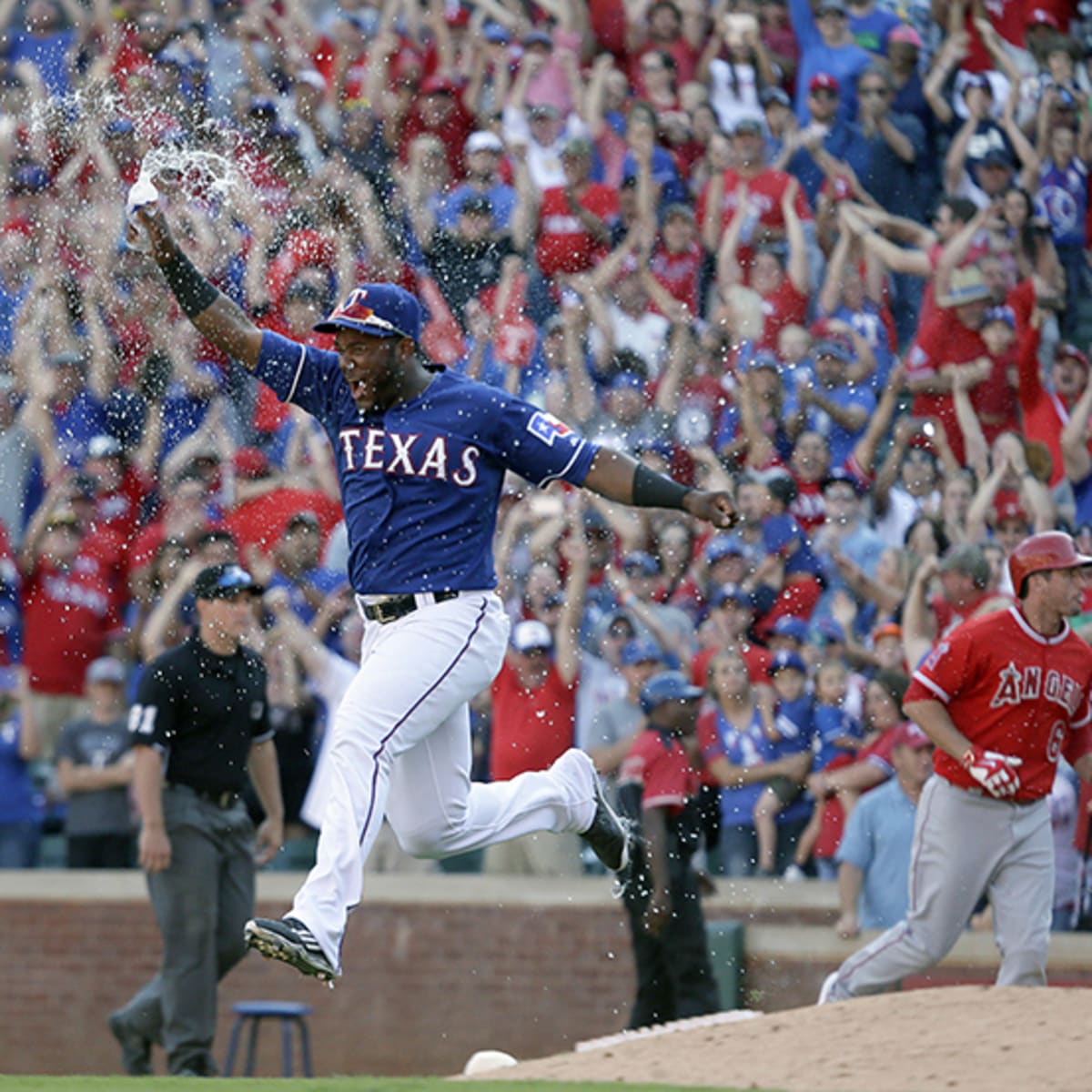 Texas Rangers sign Rougned Odor, brother of Rougned Odor