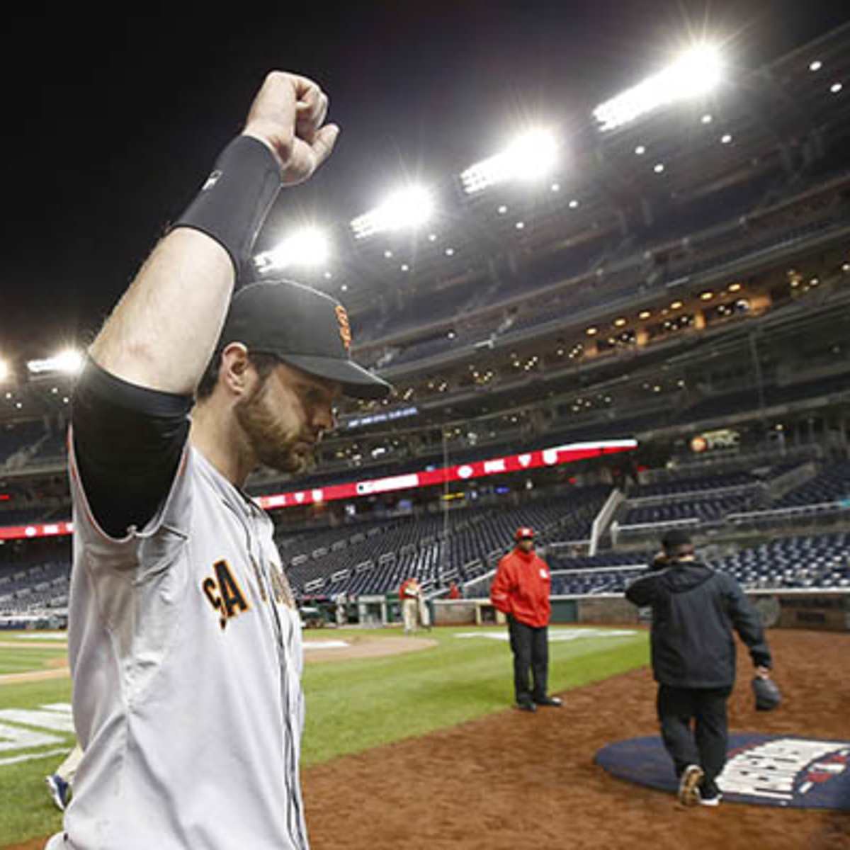 Giants, Nats battle in longest playoff game in history