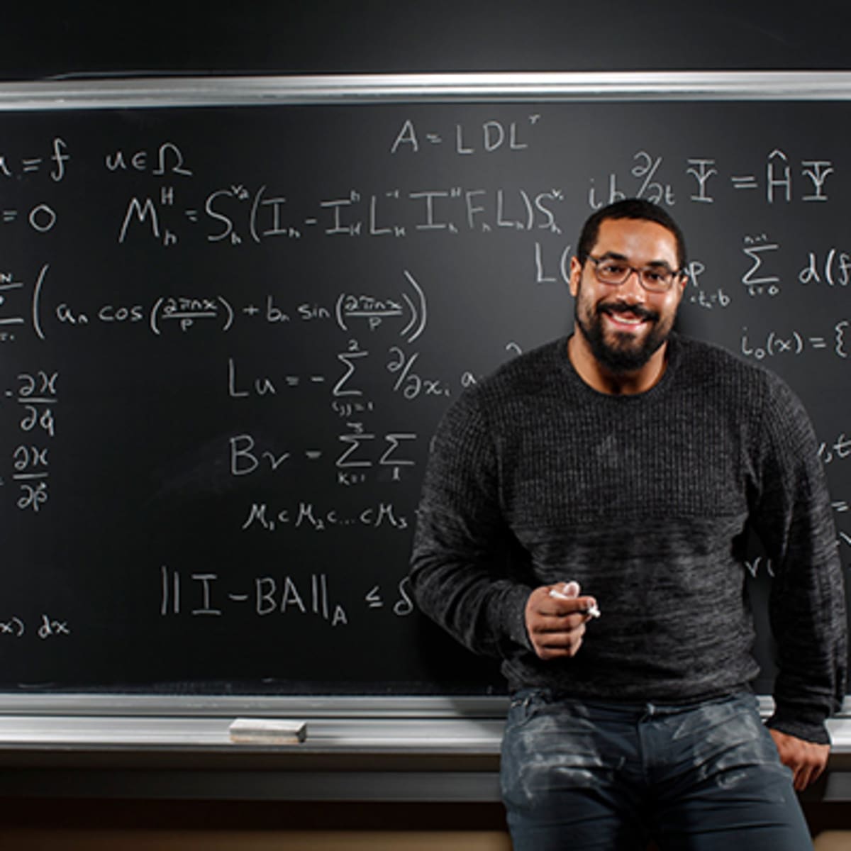 For Ravens' John Urschel, Playing in the N.F.L. No Longer Adds Up - The New  York Times