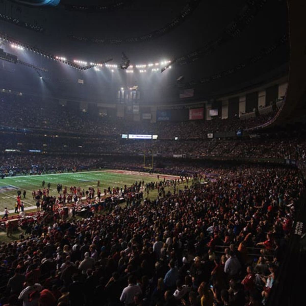 Super Bowl power outage delays 49ers vs. Ravens game - Baltimore