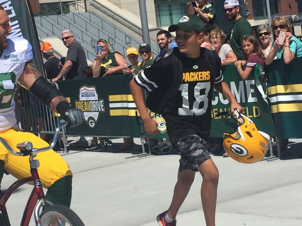 Kids Bike Ride Kicks Off Green Bay Packers Training Camp