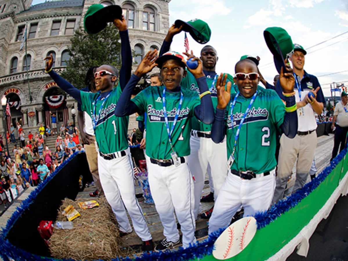 Little League Baseball® World Series Graduates Sign During the