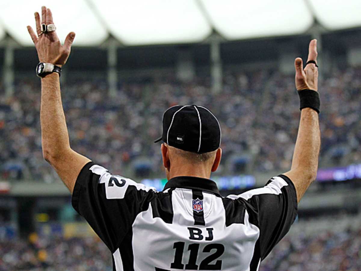 Real' refs to return to NFL after deal