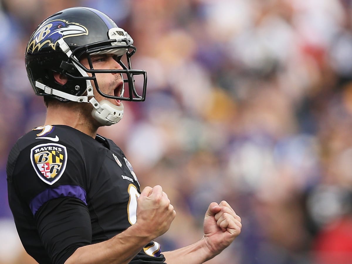 Justin Tucker of Baltimore Ravens kicks 70-yard field goal in his team's  warm-up on Sunday