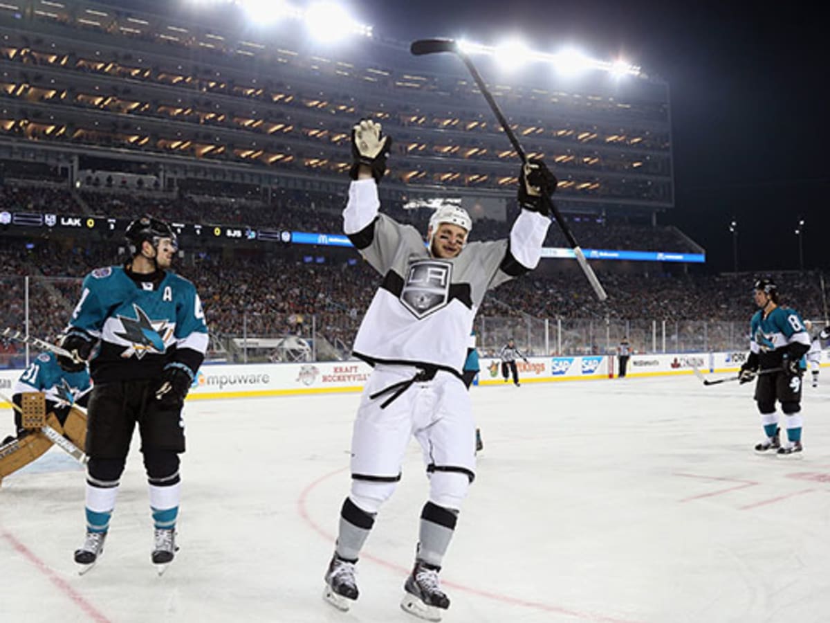 In photos: Kings down Sharks in 2015 Stadium Series game - The Hockey News