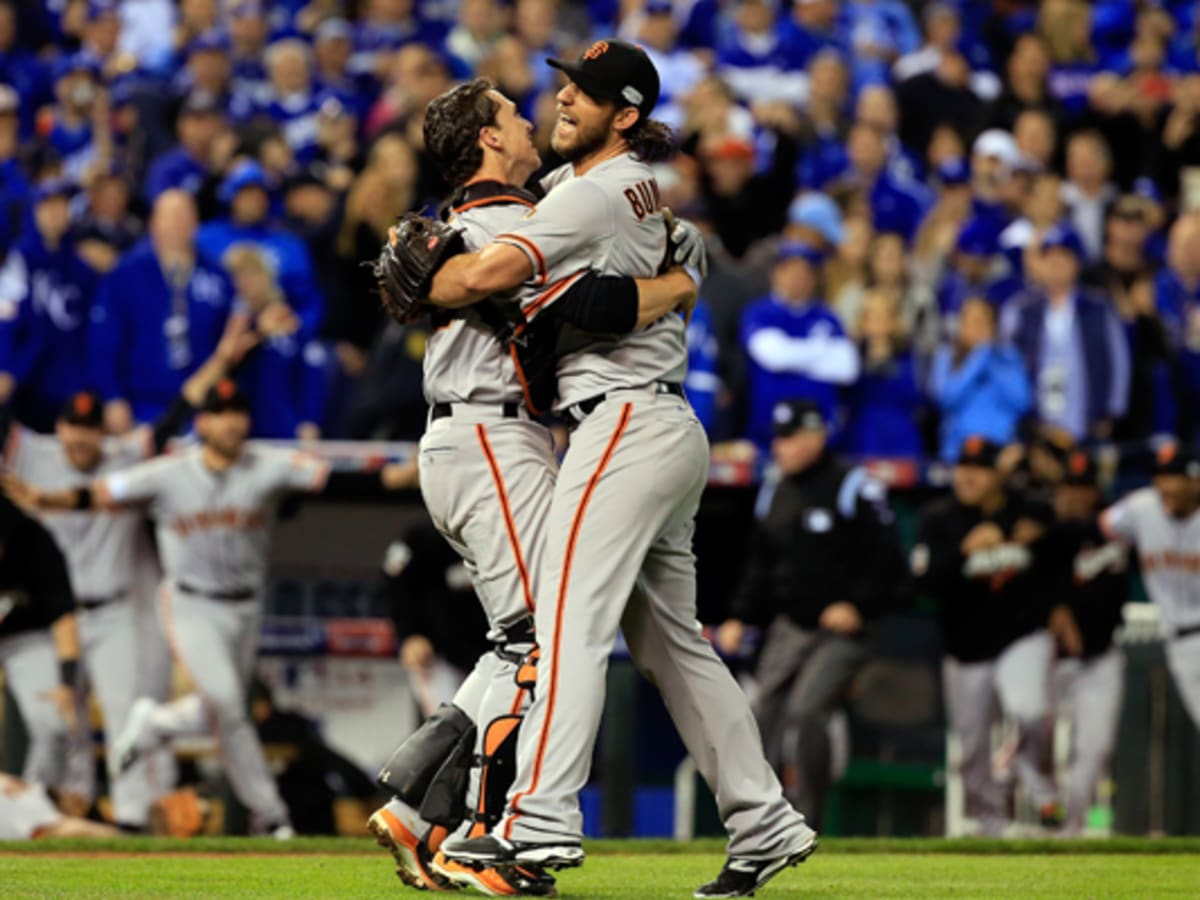 Bumgarner, Giants beat Royals 3-2 in Game 7 to win World Series title