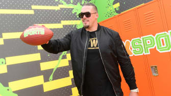 Check Out These GIFs from the Kids' Choice Sports Awards Orange Carpet!
