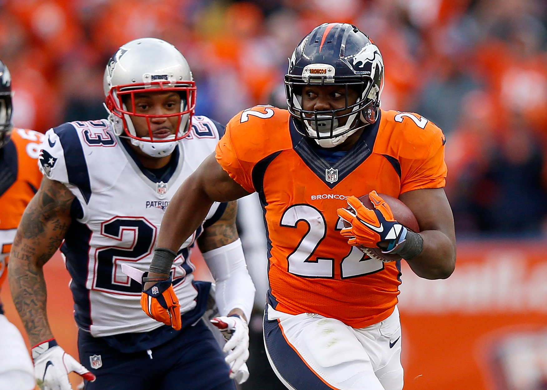 Broncos match Dolphins offer, C.J. Anderson stays in Denver